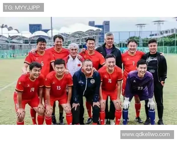 武汉羽毛球队在世界杯预选赛中以97分稳居积分榜首位展现强劲实力