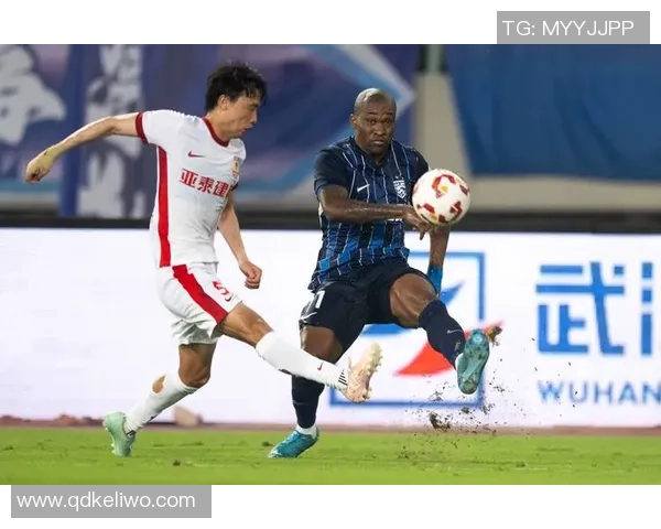 南京足球队与武汉足球队赛后状态分析及表现评估 南京足球队与武汉足球队赛后状态分析及表现评估