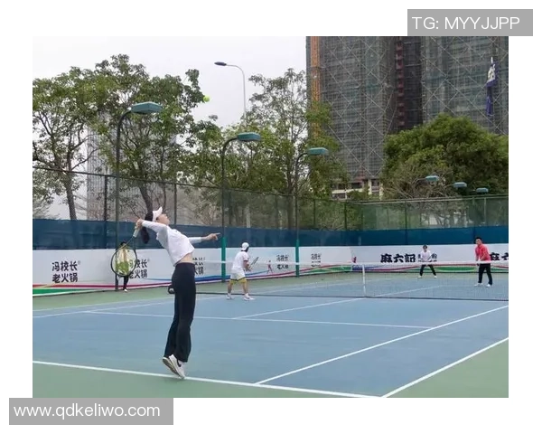 广州网球队在杯赛中的灵活应变能力展现出强大竞争力与团队协作精神 广州网球队在杯赛中的灵活应变能力展现出强大竞争力与团队协作精神