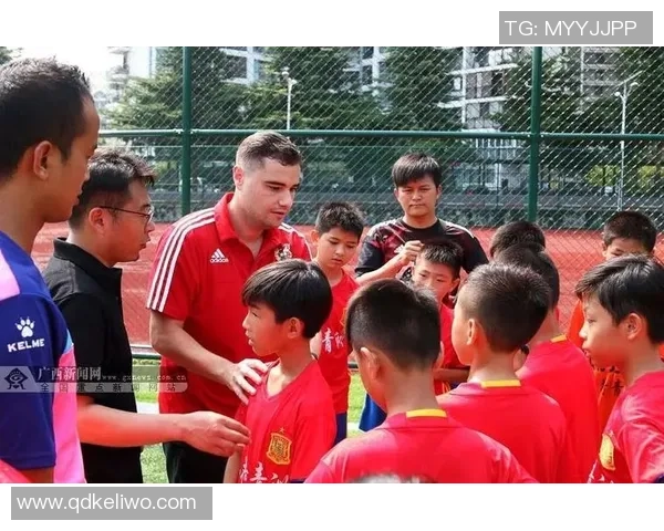 王辉与足球明星的亲密接触揭秘他们背后的故事与梦想 王辉与足球明星的亲密接触揭秘他们背后的故事与梦想